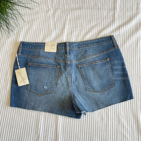 Universal thread high- rise denim shorts - Picture 10 of 13